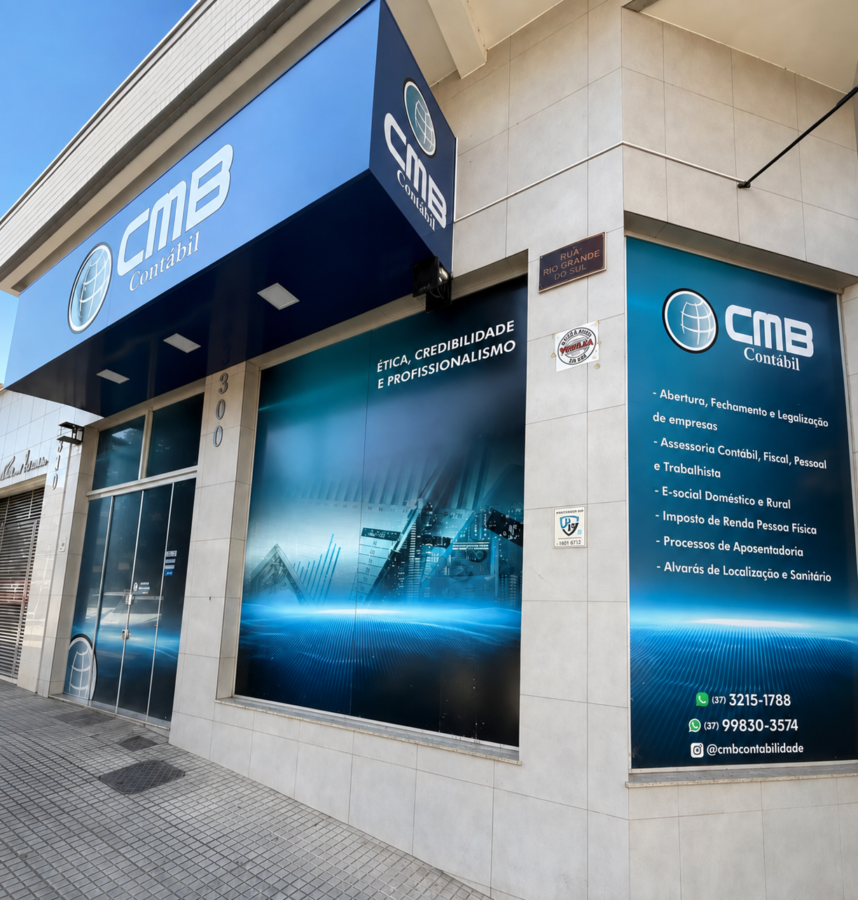 Fachada da sede da CMB Contábil na Avenida Rio Grande do Sul, em Divinópolis